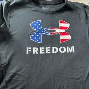 EUC Under Armour Freedom tee. Medium